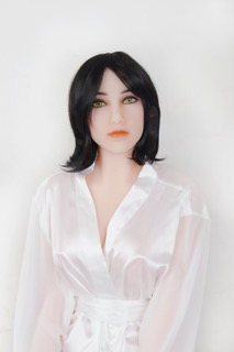 Perucke-Realdoll-7PfKyWSBtjA7dh